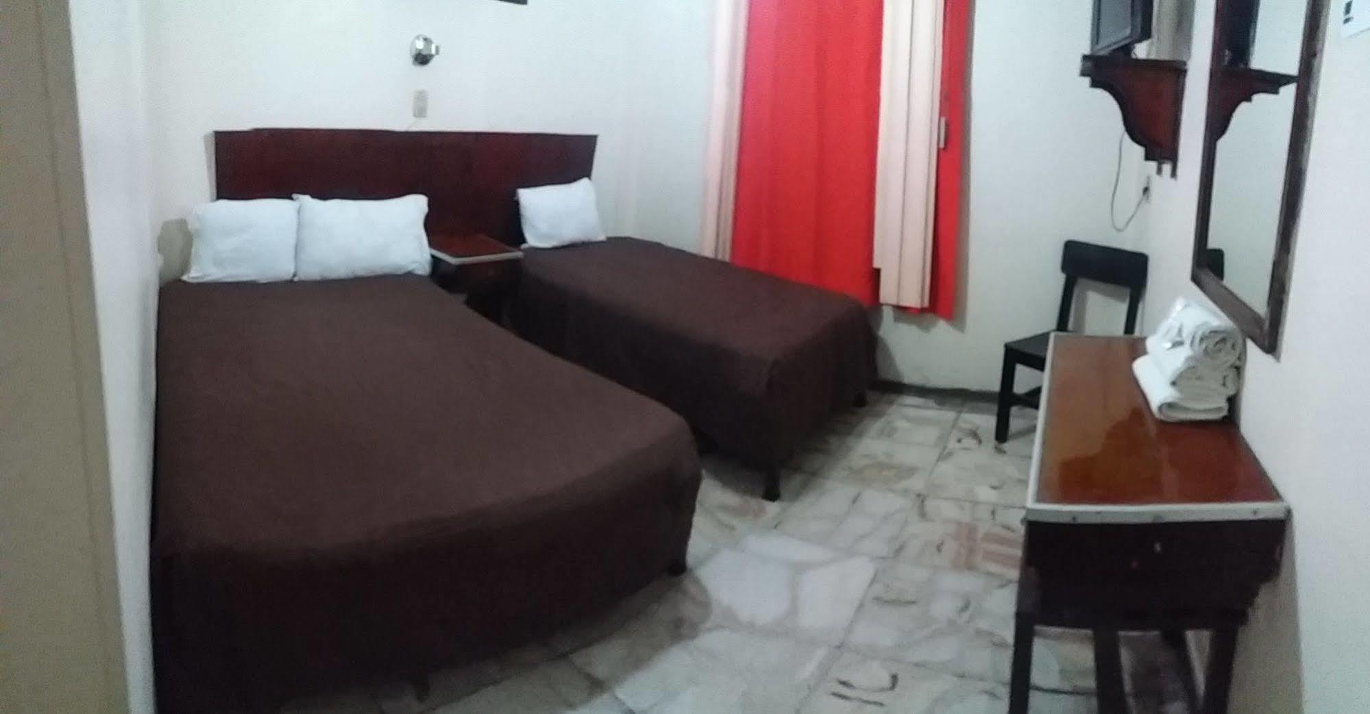 Hotel Colon De Сакатекас Экстерьер фото
